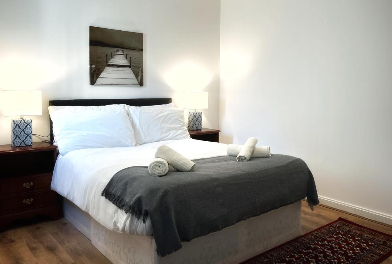 Retro Seaside Apt With Patio Apartment Swansea Luaran gambar